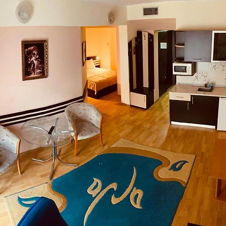 Hotel Zimbru Iasi Esterno foto