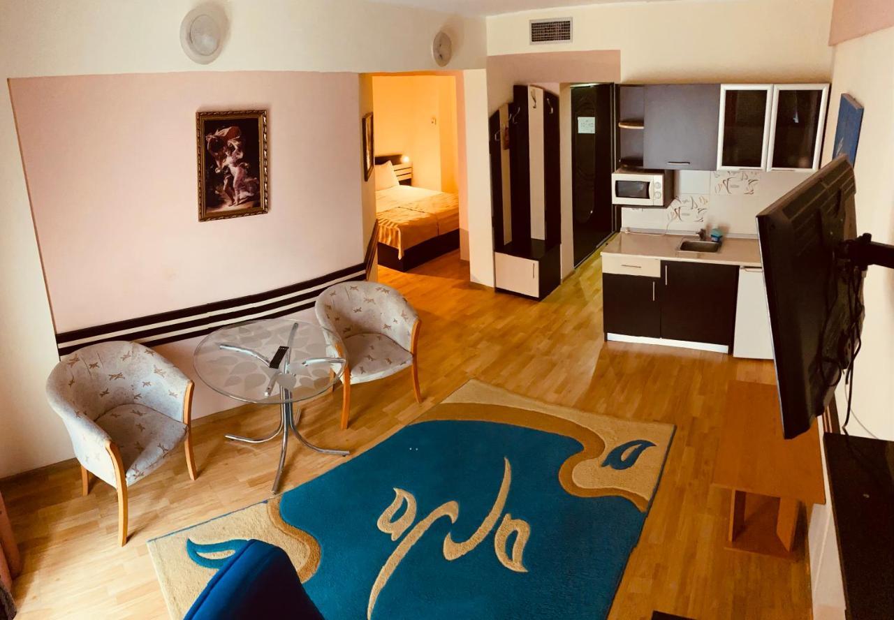 Hotel Zimbru Iasi Esterno foto