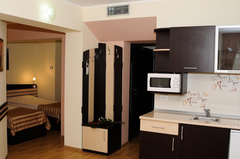 Hotel Zimbru Iasi Esterno foto